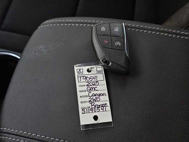 2025 GMC Canyon Elevation