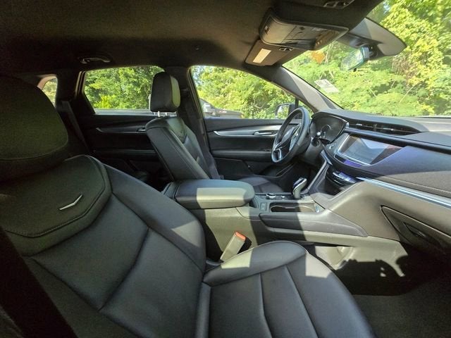 2025 Cadillac XT5 Luxury