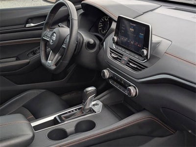2022 Nissan Altima 2.0 SR