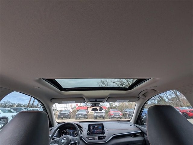 2022 Nissan Altima 2.0 SR