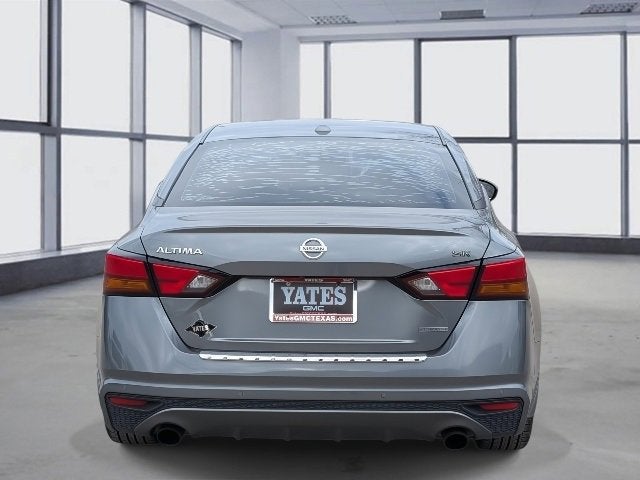2022 Nissan Altima 2.0 SR