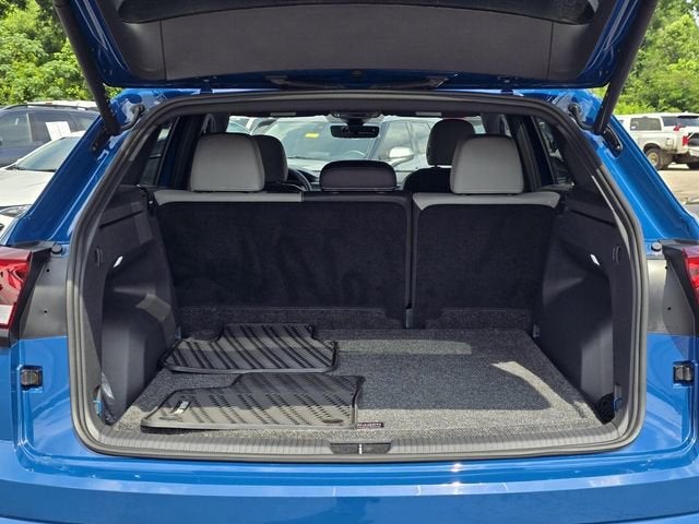 2025 Volkswagen Atlas Cross Sport 2.0T SEL R-Line Black