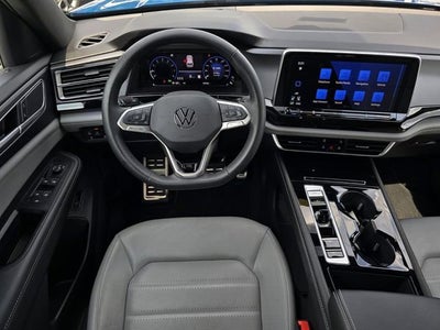 2025 Volkswagen Atlas Cross Sport 2.0T SEL R-Line Black