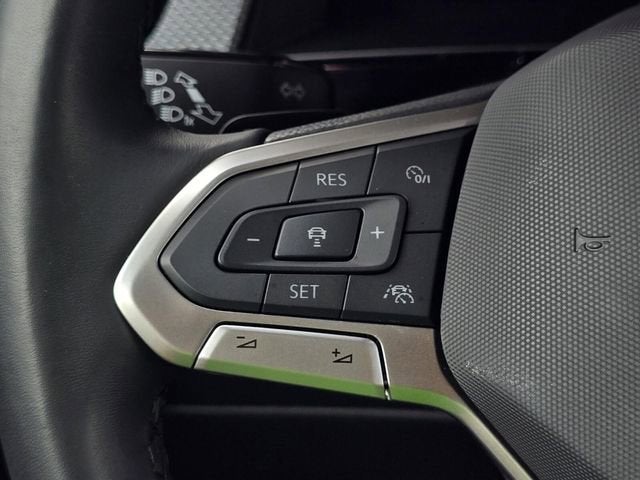 2025 Volkswagen Atlas Cross Sport 2.0T SEL R-Line Black