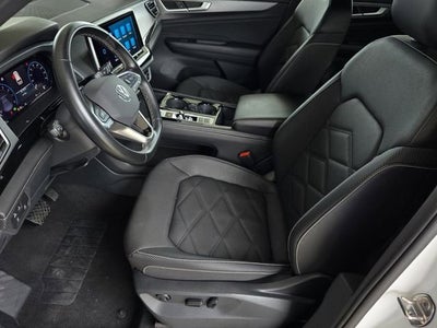 2025 Volkswagen Atlas Cross Sport 2.0T SE w/Technology