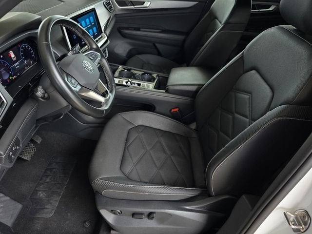 2025 Volkswagen Atlas Cross Sport 2.0T SE w/Technology