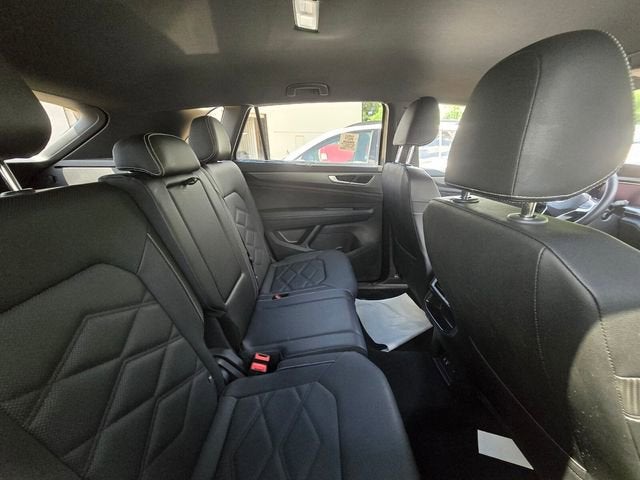 2025 Volkswagen Atlas Cross Sport 2.0T SE w/Technology