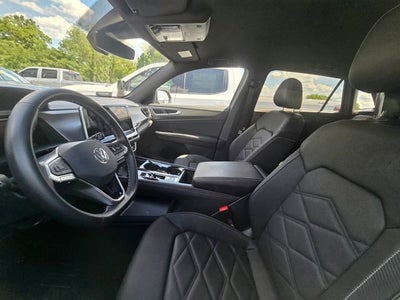 2025 Volkswagen Atlas Cross Sport 2.0T SE w/Technology