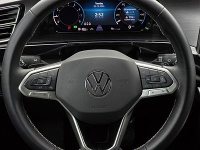 2025 Volkswagen Atlas Cross Sport 2.0T SE w/Technology