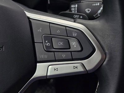 2025 Volkswagen Atlas Cross Sport 2.0T SE w/Technology