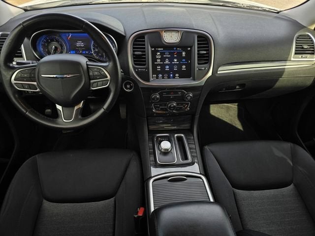 2021 Chrysler 300 Touring