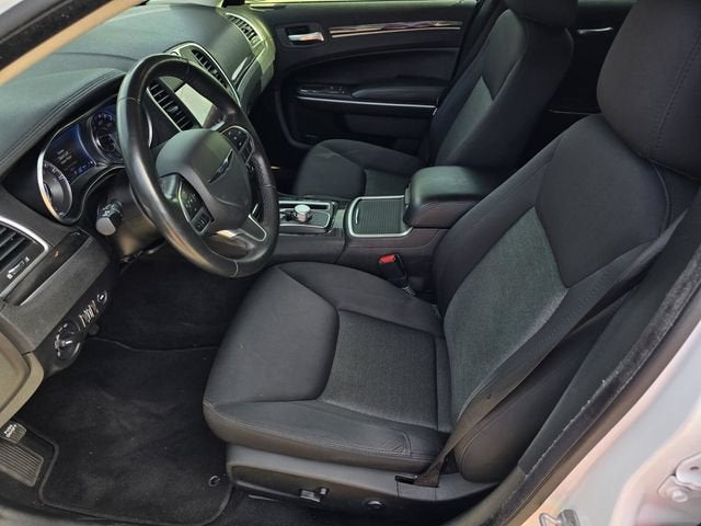 2021 Chrysler 300 Touring