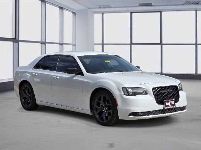 2021 Chrysler 300 Touring
