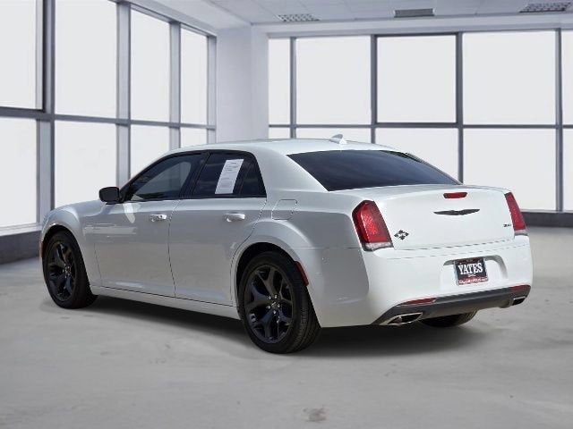 2021 Chrysler 300 Touring