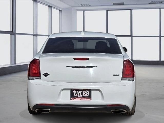 2021 Chrysler 300 Touring