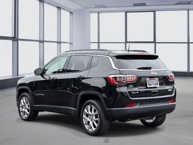 2023 Jeep Compass Latitude Lux