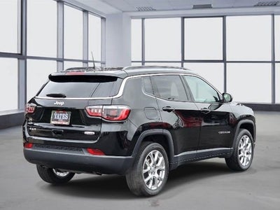 2023 Jeep Compass Latitude Lux