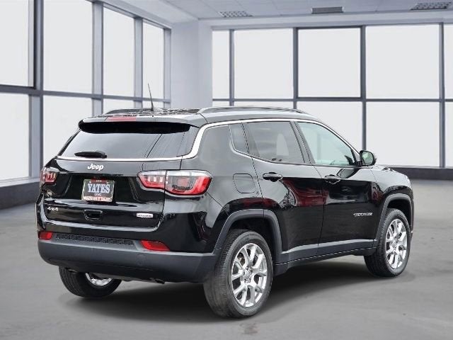 2023 Jeep Compass Latitude Lux