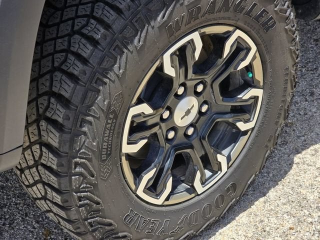 2025 Chevrolet Silverado 1500 ZR2
