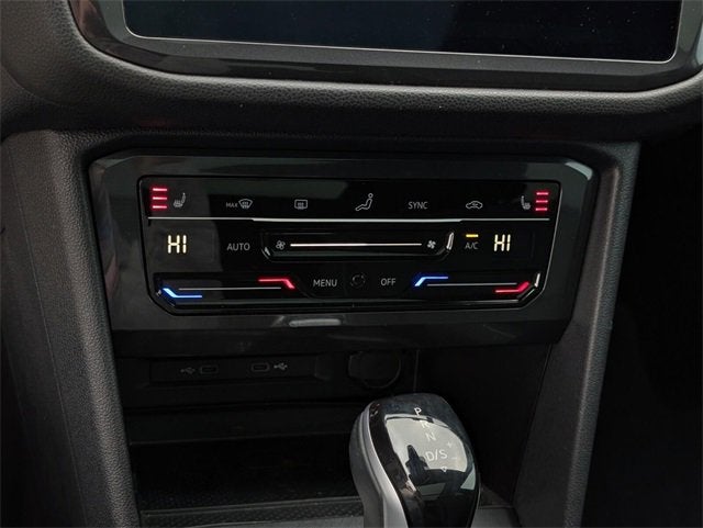 2023 Volkswagen Tiguan SE R-Line Black