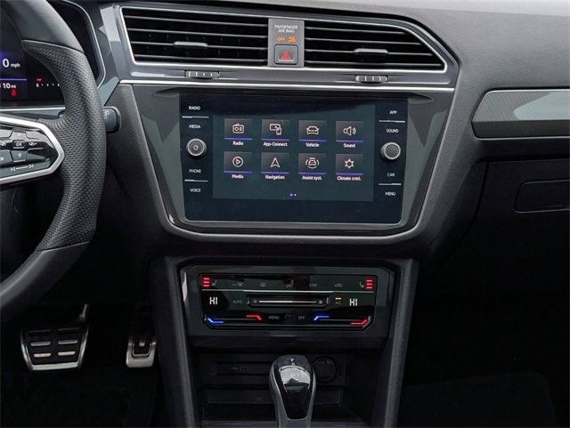 2023 Volkswagen Tiguan SE R-Line Black