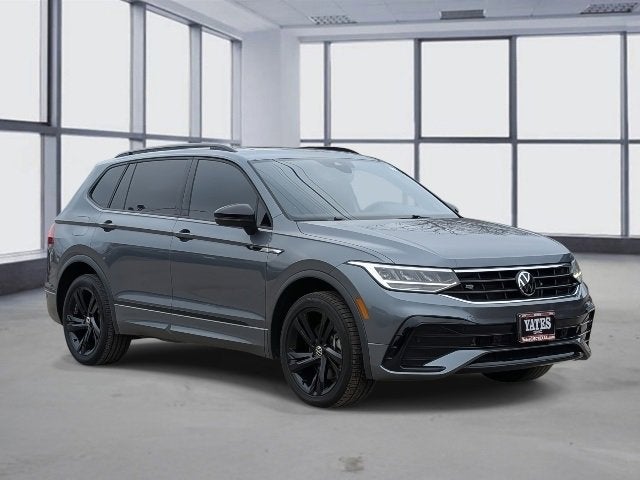 2023 Volkswagen Tiguan SE R-Line Black