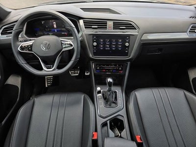 2023 Volkswagen Tiguan SE R-Line Black