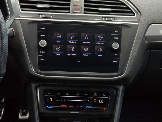 2023 Volkswagen Tiguan SE R-Line Black