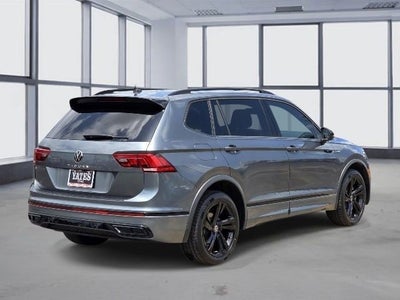 2023 Volkswagen Tiguan SE R-Line Black