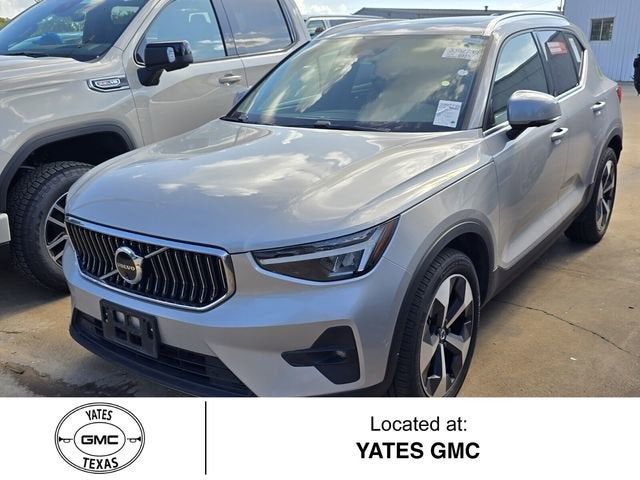 2025 Volvo XC40 Plus Bright Theme