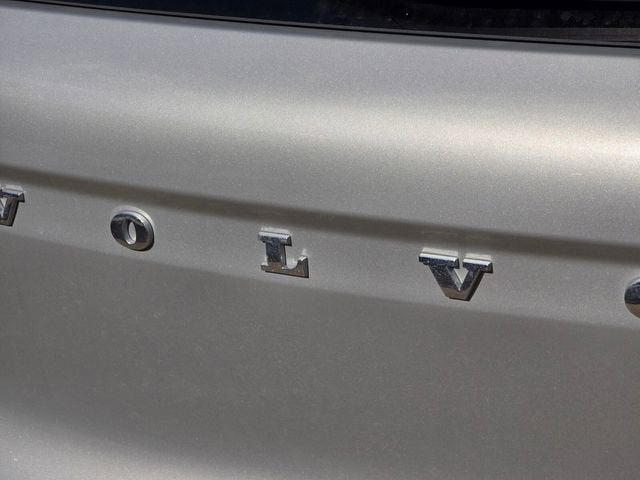 2025 Volvo XC40 Plus Bright Theme