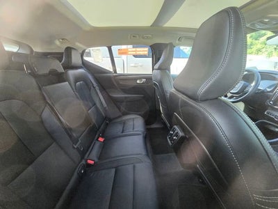 2025 Volvo XC40 Plus Bright Theme