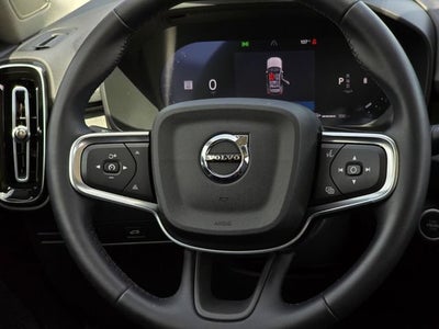 2025 Volvo XC40 Plus Bright Theme