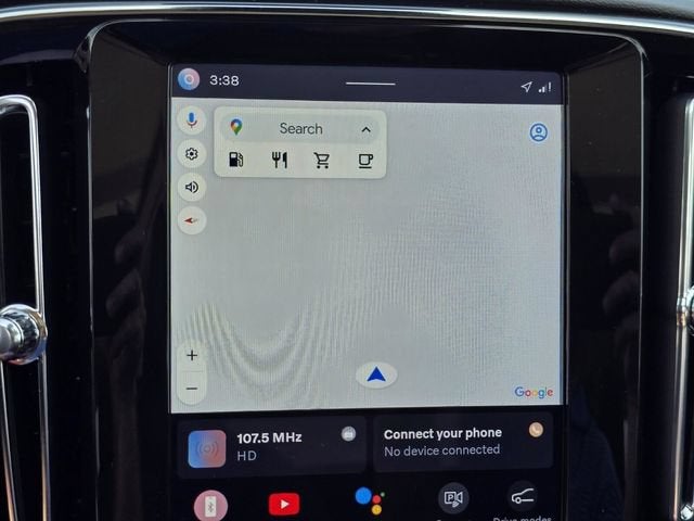 2025 Volvo XC40 Plus Bright Theme