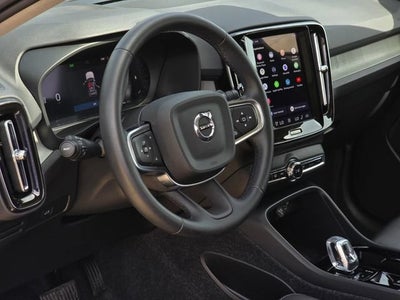 2025 Volvo XC40 Plus Bright Theme