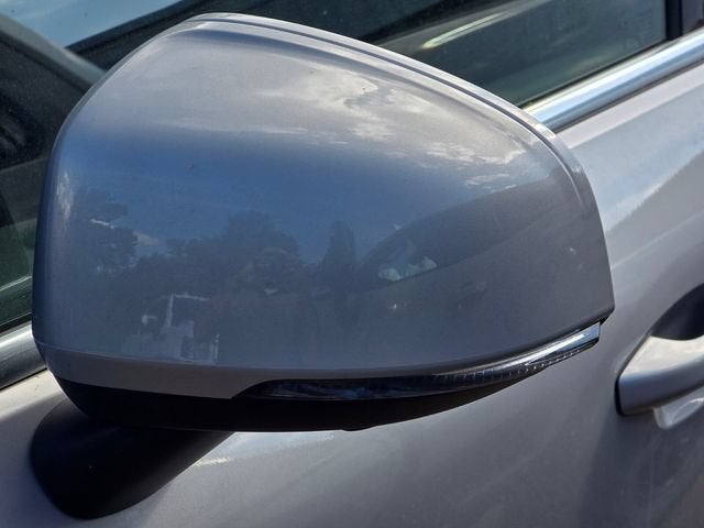 2025 Volvo XC40 Plus Bright Theme