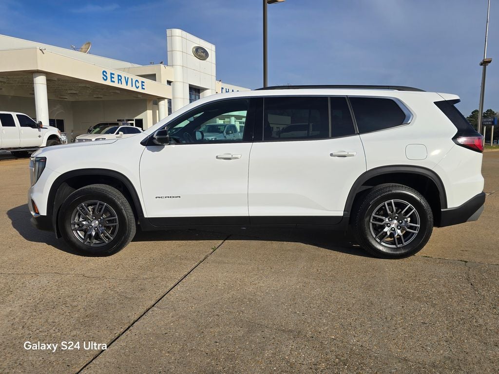 2025 GMC Acadia Elevation