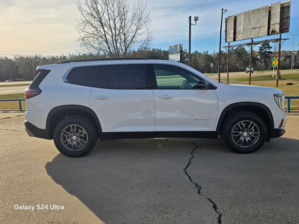 2025 GMC Acadia Elevation