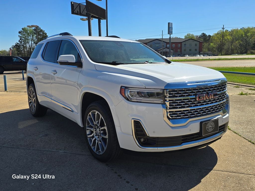 2023 GMC Acadia Denali