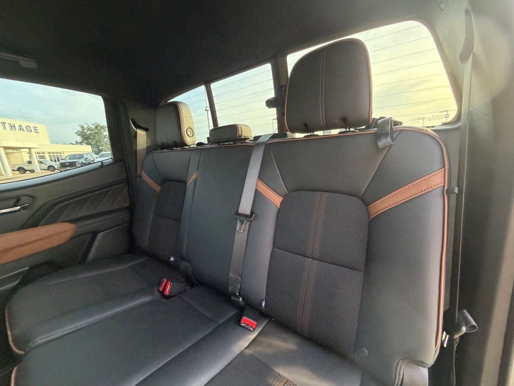 2024 GMC Canyon AT4
