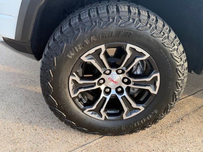 2024 GMC Canyon AT4