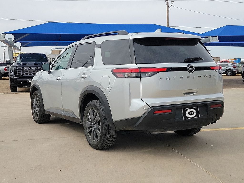 2025 Nissan Pathfinder SV