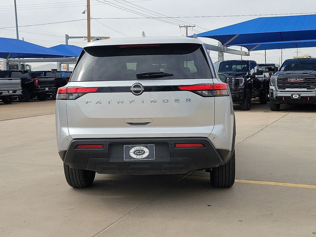 2025 Nissan Pathfinder SV