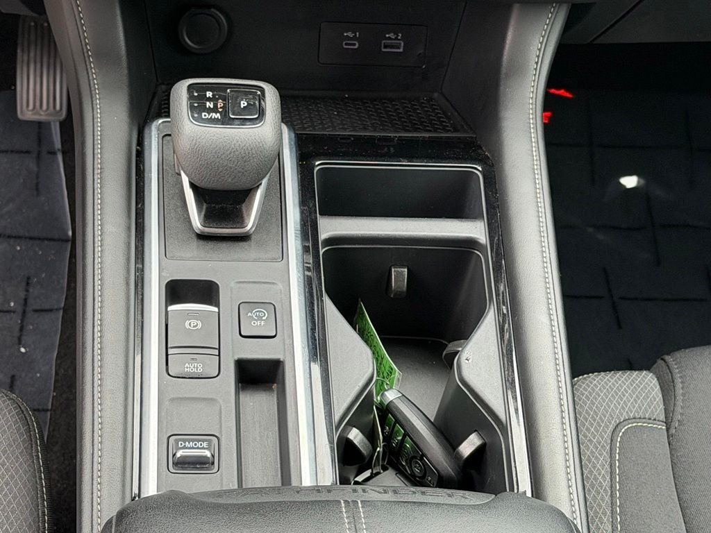 2025 Nissan Pathfinder SV