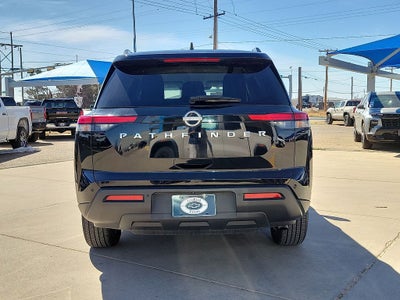 2025 Nissan Pathfinder SV