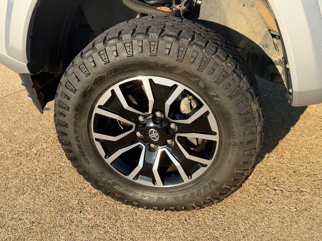 2017 Toyota Tacoma SR5