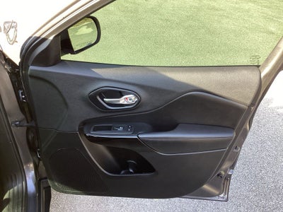 2019 Jeep Cherokee Altitude