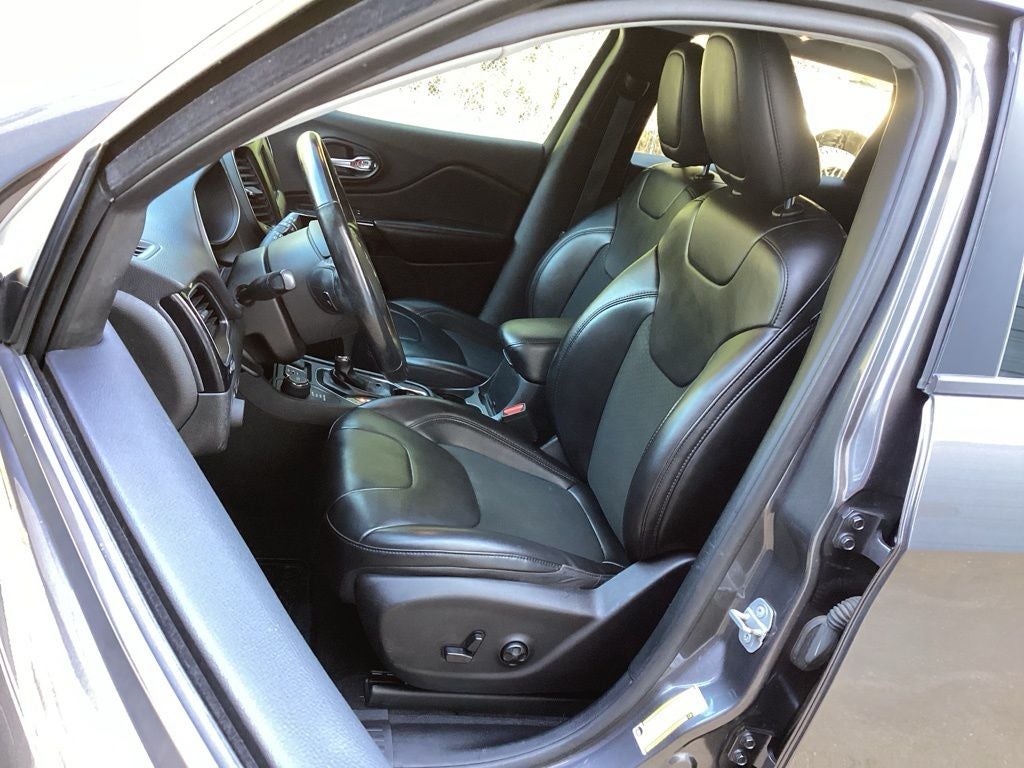 2019 Jeep Cherokee Altitude