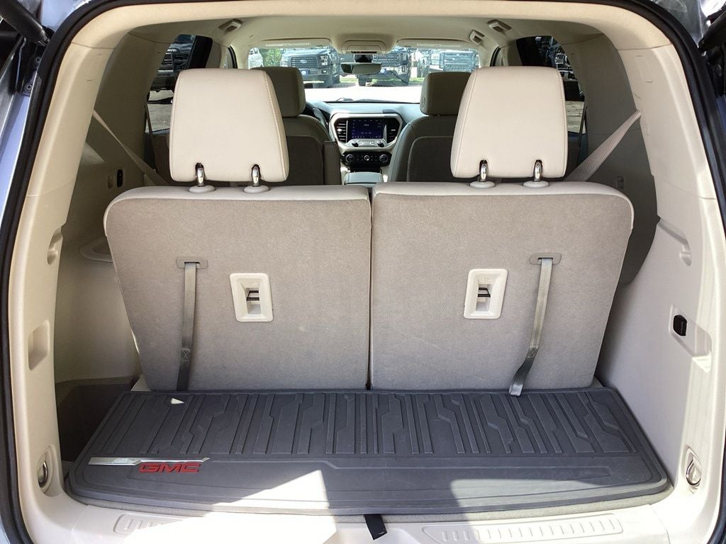2022 GMC Acadia Denali