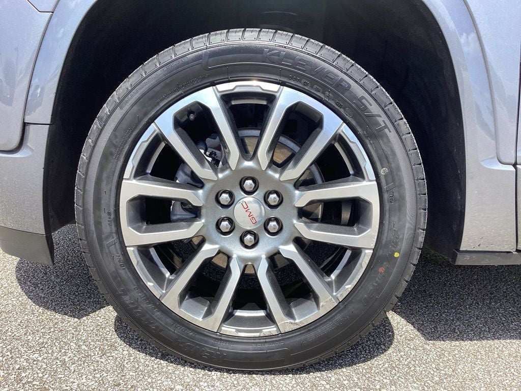 2022 GMC Acadia Denali